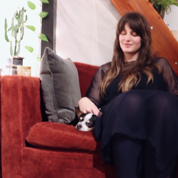 Meet your Posher, Sarah - Picture 1 of 2